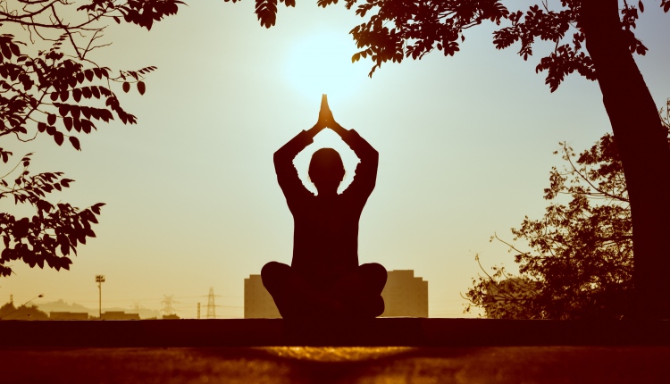 backlit-meditating-meditation-1051838