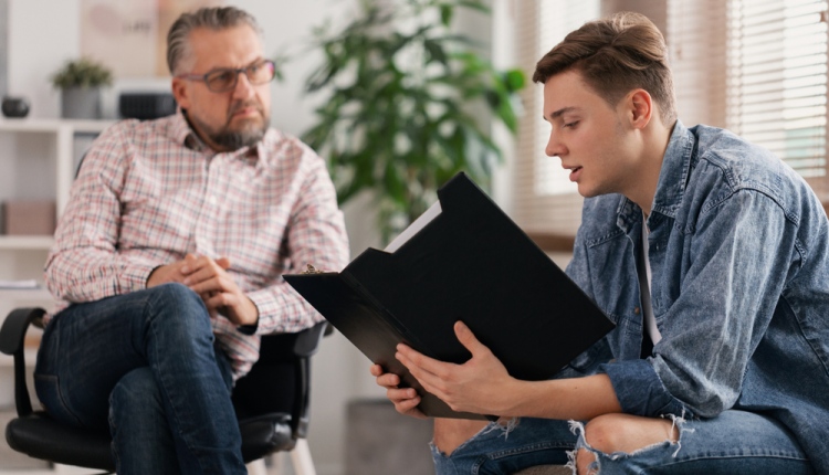 Tips on How to Feel Comfortable When Talking to a Counselor